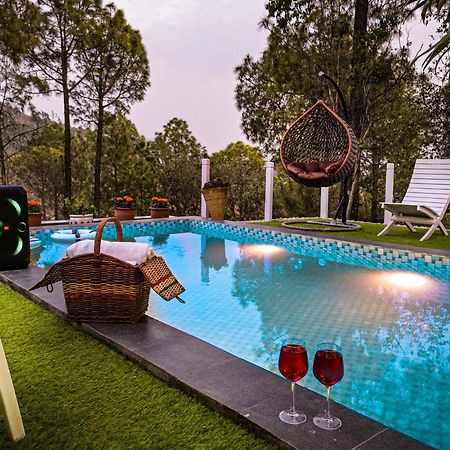 Rainbow Resorts Solan Bagian luar foto