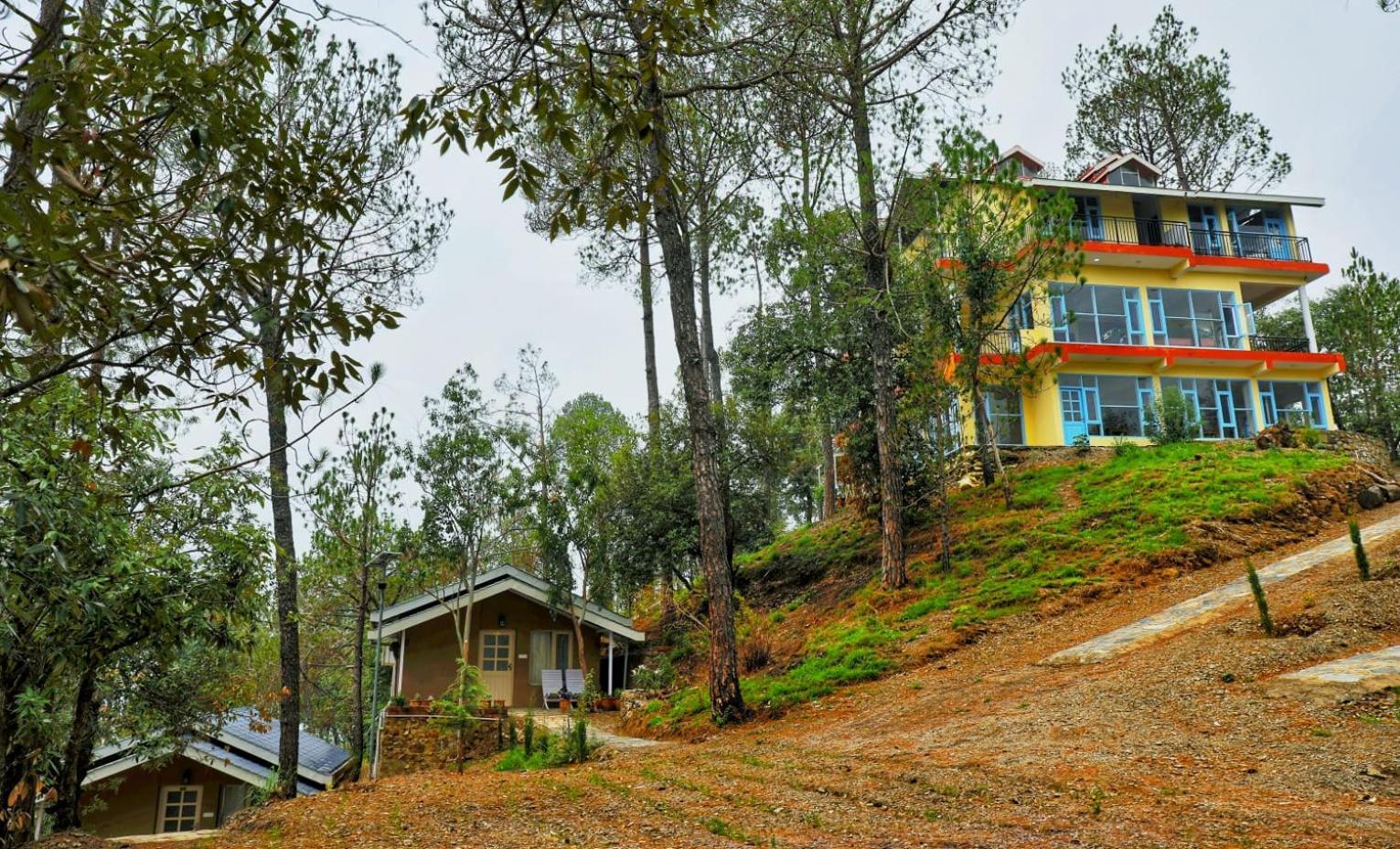Rainbow Resorts Solan Bagian luar foto