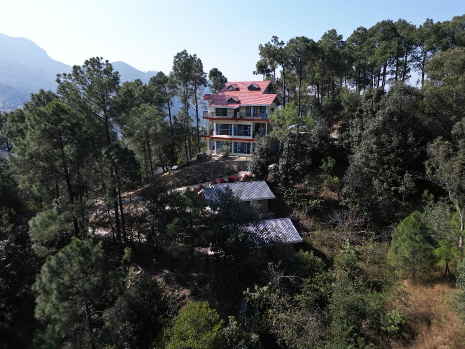 Rainbow Resorts Solan Bagian luar foto