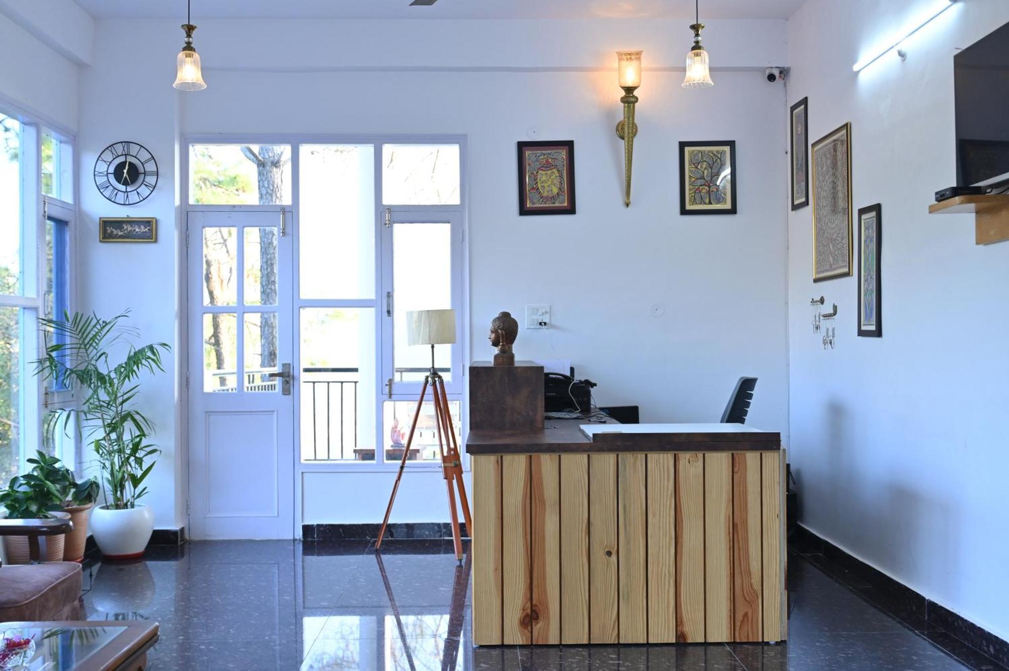 Rainbow Resorts Solan Bagian luar foto