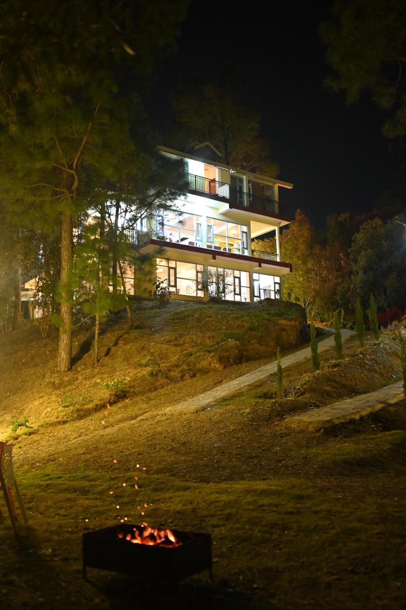 Rainbow Resorts Solan Bagian luar foto